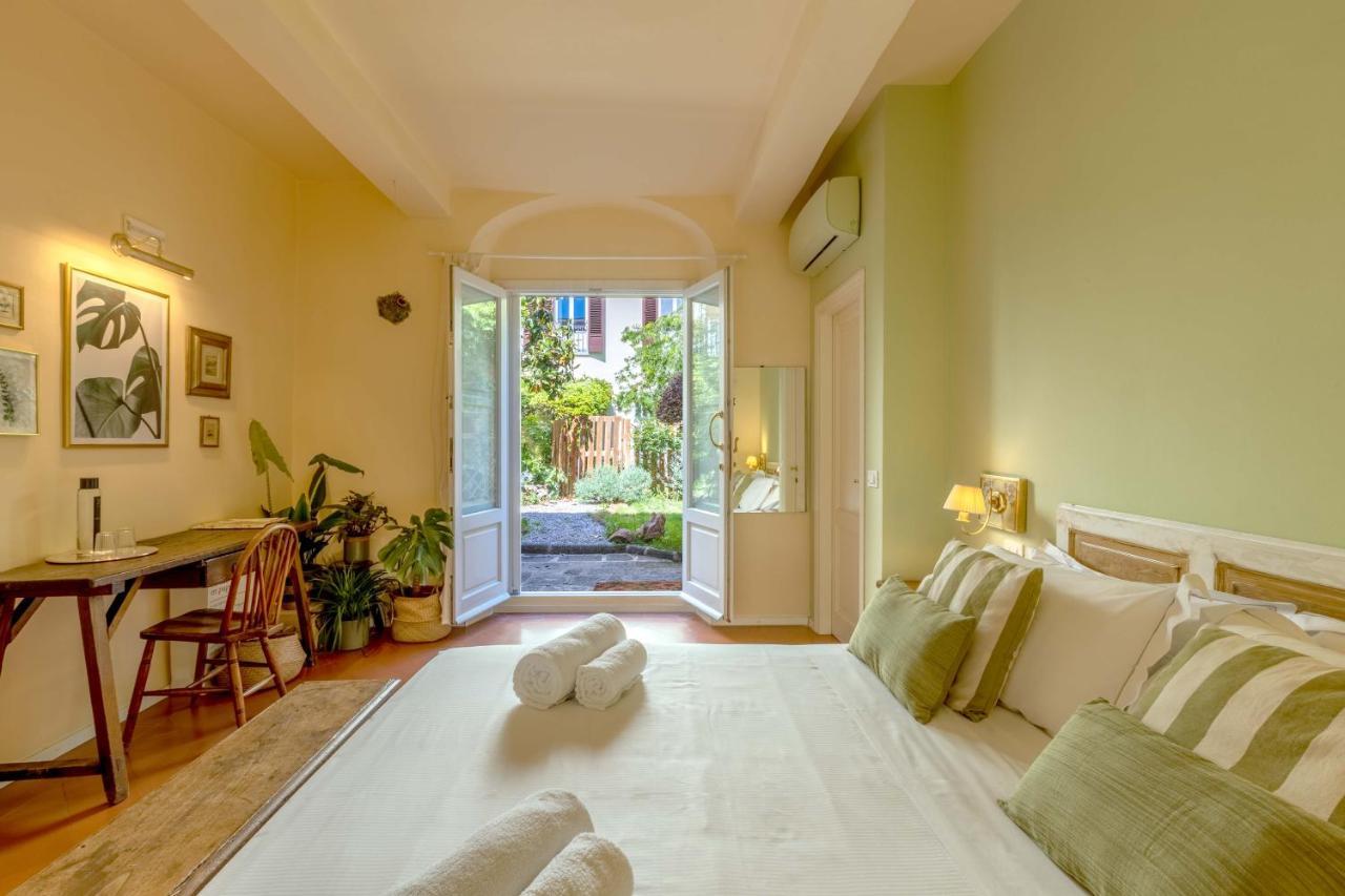 Family Room Garden View